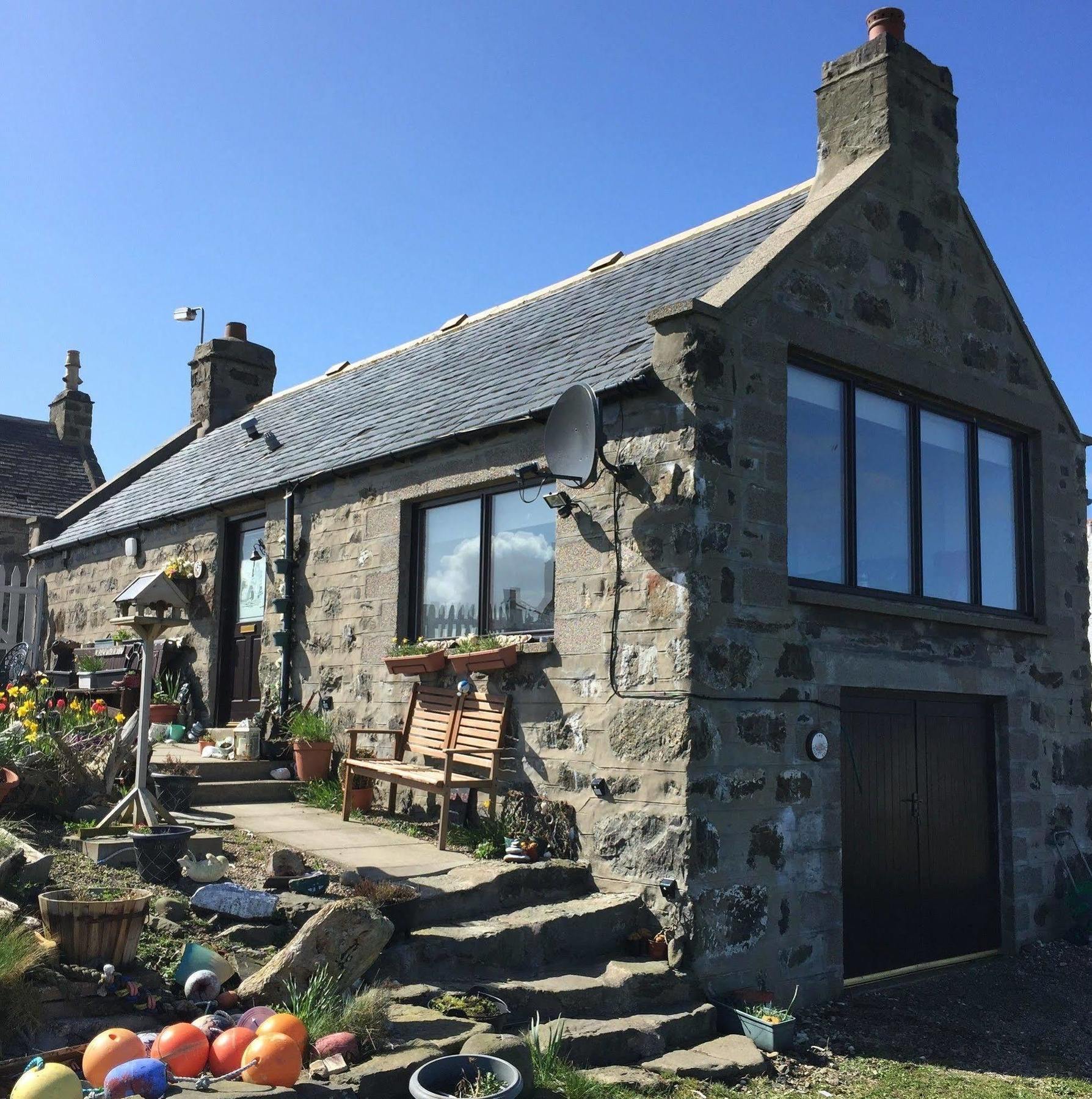 Pew With A View - Seafront Cottages Rosehearty Exterior foto